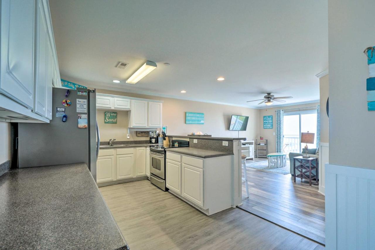 Ocean-View Oak Island Condo, 1 Block To Beach! Exterior photo