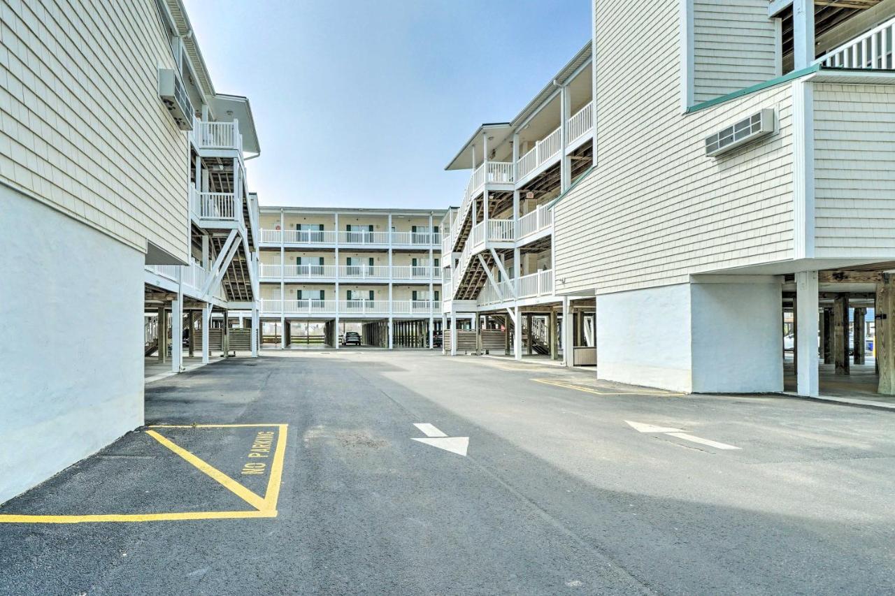 Ocean-View Oak Island Condo, 1 Block To Beach! Exterior photo