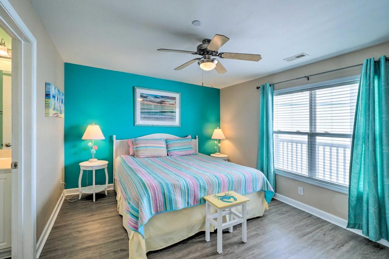 Ocean-View Oak Island Condo, 1 Block To Beach! Exterior photo